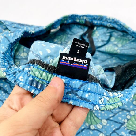 Patagonia blue pattern baggie shorts - Picture 4 of 4